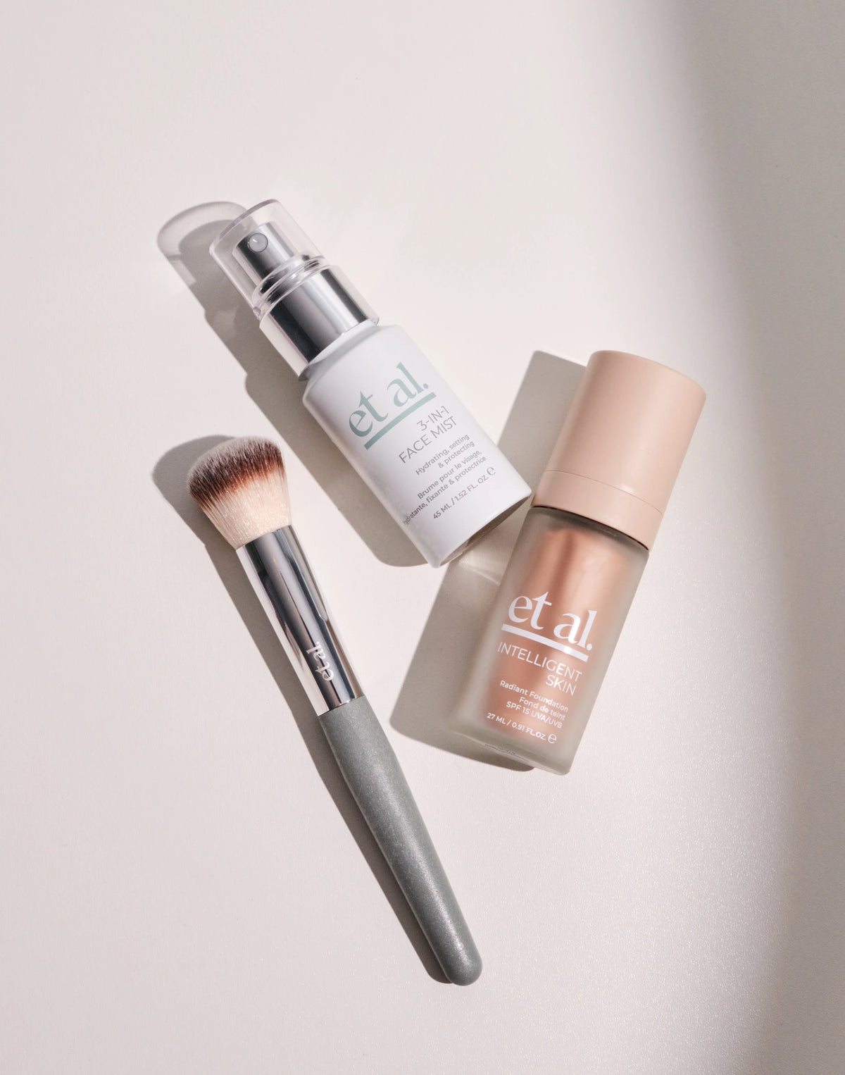 Radiant Foundation Make-Up Kit